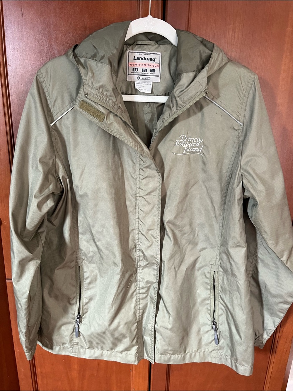Prince Edward Island PEI Landway Weather Shield Hooded Rain Jacket Large L